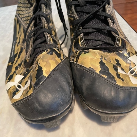 BASEBALL CLEATS - Picture 2 of 8